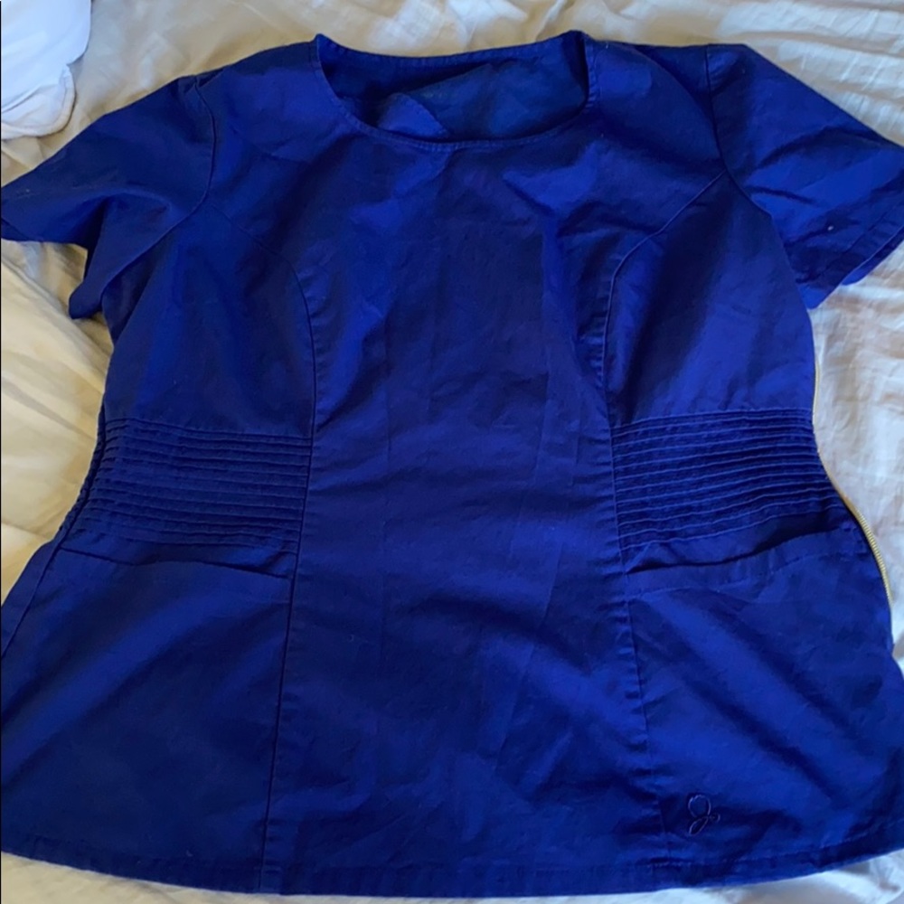 Jaanuu scrub top